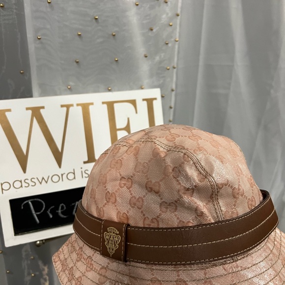 Gucci Hat Good Condition - Picture 1 of 2